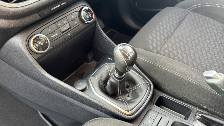 Ford Fiesta 1.0 EcoBoost Hybrid mHEV 125 Titanium 5dr Petrol Hatchback